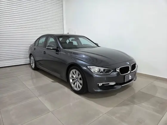 BMW 320i 2.0 SPORT GP 16V TURBO GASOLINA 4P AUTOMÁTICO BMW 320i 2.0 SPORT GP 16V TURBO GASOLINA 4P AUTOMÁTICO