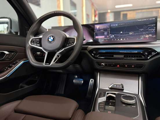 BMW-320i-2.0 16V TURBO FLEX M SPORT AUTOMÁTICO BMW-320i-2025
