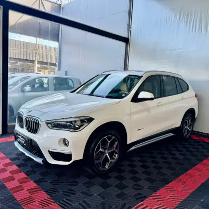 BMW X1 2.0 16V TURBO ACTIVEFLEX SDRIVE20I 4P AUTOMÁTICO BMW X1 2.0 16V TURBO ACTIVEFLEX SDRIVE20I 4P AUTOMÁTICO