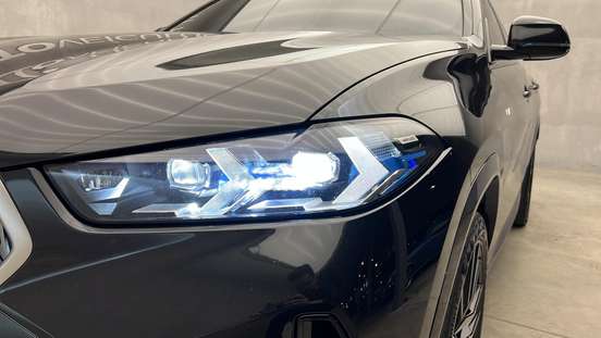 BMW-X6-2023