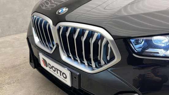 BMW-X6-2023