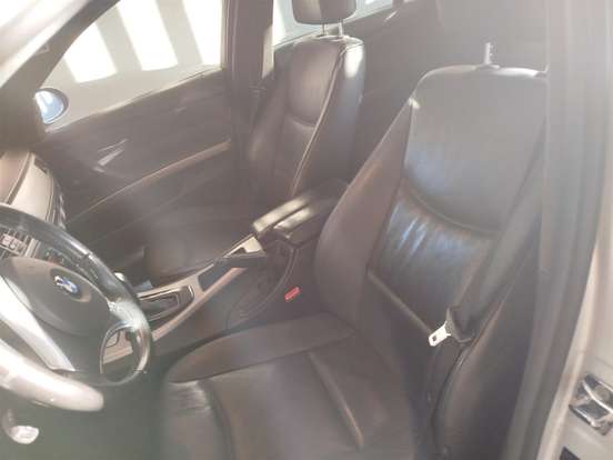 BMW-325i-2007