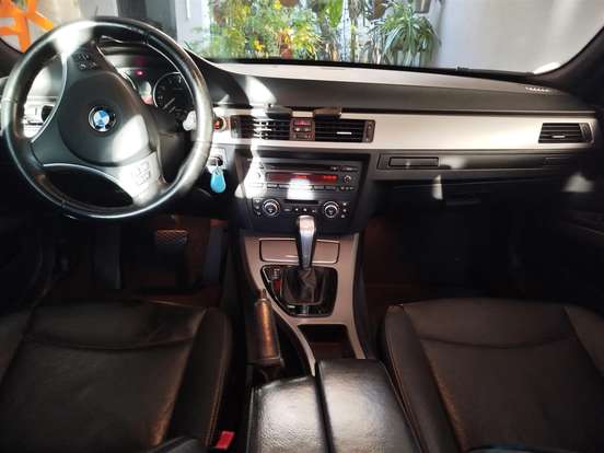 BMW-325i-2007