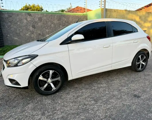CHEVROLET ONIX 1.4 MPFI LT 8V FLEX 4P MANUAL CHEVROLET ONIX 1.4 MPFI LT 8V FLEX 4P MANUAL
