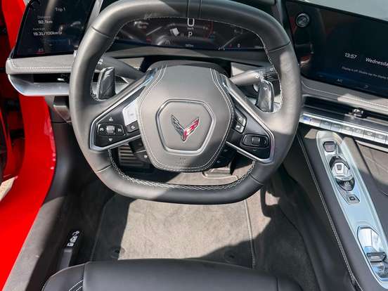 CHEVROLET-CORVETTE-6.2 V8 LT1 GASOLINA STINGRAY CONVERSIVEL AUTOMÁTICO CHEVROLET-CORVETTE-2025