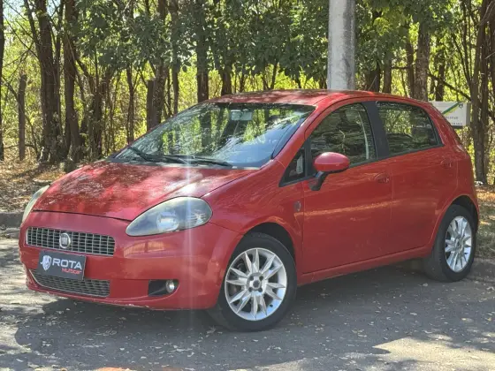 FIAT PUNTO 1.4 ATTRACTIVE ITALIA 8V FLEX 4P MANUAL FIAT PUNTO 1.4 ATTRACTIVE ITALIA 8V FLEX 4P MANUAL