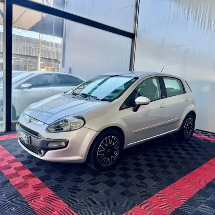 FIAT PUNTO 1.6 ESSENCE 16V FLEX 4P AUTOMATIZADO FIAT PUNTO 1.6 ESSENCE 16V FLEX 4P AUTOMATIZADO