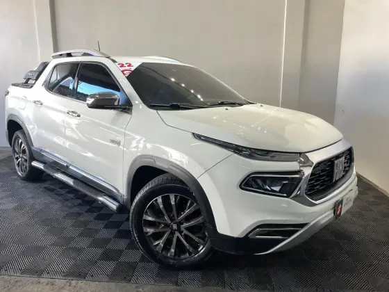 FIAT TORO 2.0 16V TURBO DIESEL RANCH 4WD AT9 FIAT TORO 2.0 16V TURBO DIESEL RANCH 4WD AT9