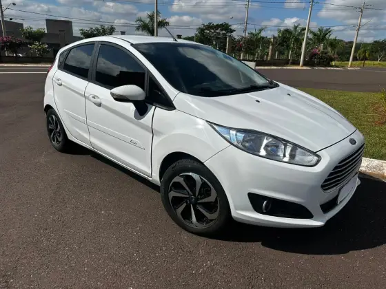 FORD FIESTA 1.6 SE HATCH 16V FLEX 4P MANUAL FORD FIESTA 1.6 SE HATCH 16V FLEX 4P MANUAL