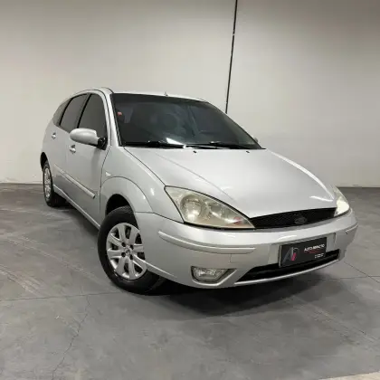 FORD FOCUS 1.6 GLX 8V GASOLINA 4P MANUAL FORD FOCUS 1.6 GLX 8V GASOLINA 4P MANUAL