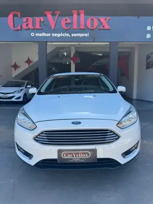 FORD FOCUS 2.0 TITANIUM PLUS FASTBACK 16V FLEX 4P POWERSHIFT FORD FOCUS 2.0 TITANIUM PLUS FASTBACK 16V FLEX 4P POWERSHIFT