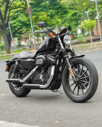 HARLEY-DAVIDSON SPORTSTER XL 883N IRON 