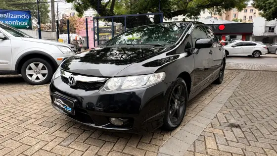 HONDA CIVIC 1.8 LXS 16V FLEX 4P AUTOMÁTICO HONDA CIVIC 1.8 LXS 16V FLEX 4P AUTOMÁTICO