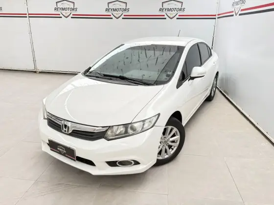 HONDA CIVIC 1.8 LXS 16V FLEX 4P AUTOMÁTICO HONDA CIVIC 1.8 LXS 16V FLEX 4P AUTOMÁTICO