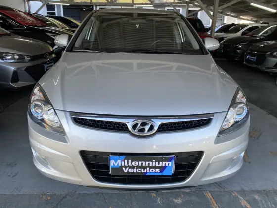 HYUNDAI I30 2.0 MPFI GLS 16V GASOLINA 4P AUTOMÁTICO HYUNDAI I30 2.0 MPFI GLS 16V GASOLINA 4P AUTOMÁTICO