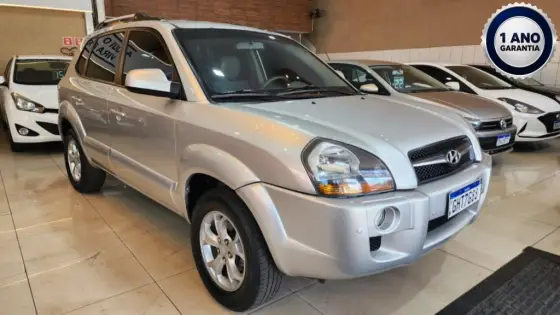 HYUNDAI TUCSON 2.0 MPFI GLS 16V 143CV 2WD FLEX 4P AUTOMÁTICO HYUNDAI TUCSON 2.0 MPFI GLS 16V 143CV 2WD FLEX 4P AUTOMÁTICO