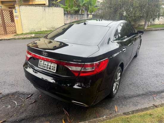 HYUNDAI-AZERA-2015