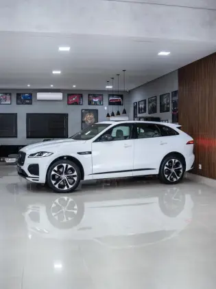 JAGUAR F-PACE 3.0 P340 MHEV R-DYNAMIC SE AWD AUTOMÁTICO JAGUAR F-PACE 3.0 P340 MHEV R-DYNAMIC SE AWD AUTOMÁTICO