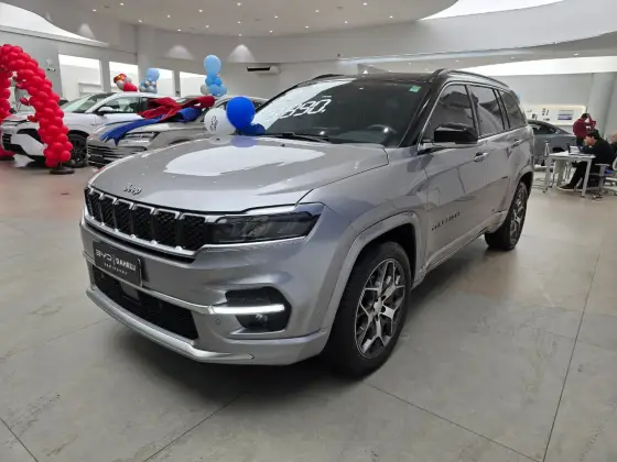 JEEP COMMANDER 1.3 T270 TURBO FLEX OVERLAND AT6 JEEP COMMANDER 1.3 T270 TURBO FLEX OVERLAND AT6