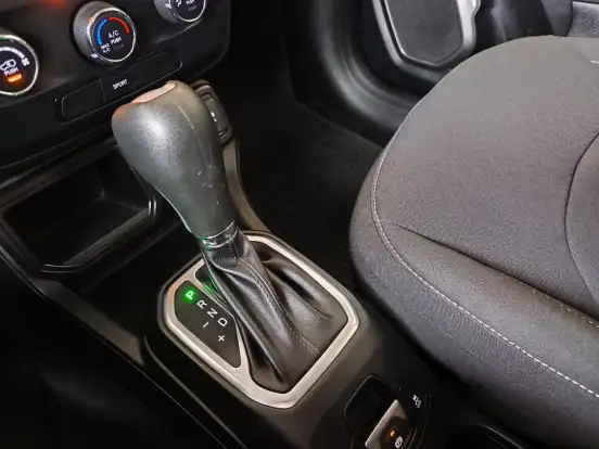 JEEP-RENEGADE-2023