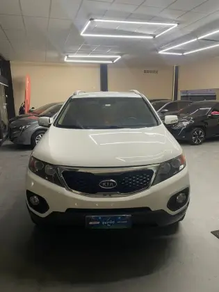 KIA SORENTO 2.4 16V GASOLINA EX AUTOMÁTICO KIA SORENTO 2.4 16V GASOLINA EX AUTOMÁTICO