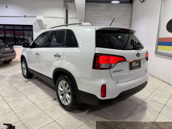 KIA-SORENTO-2014