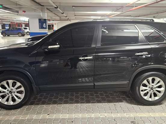 KIA-SORENTO-2.4 16V GASOLINA EX AUTOMÁTICO KIA-SORENTO-2014