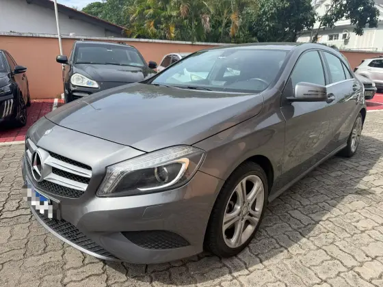 MERCEDES-BENZ CLASSE A 1.6 200 TURBO URBAN GASOLINA 4P AUTOMATIZADO