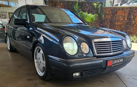 MERCEDES-BENZ E 430 4.3 AVANTGARDE V8 GASOLINA 4P AUTOMÁTICO MERCEDES-BENZ E 430 4.3 AVANTGARDE V8 GASOLINA 4P AUTOMÁTICO