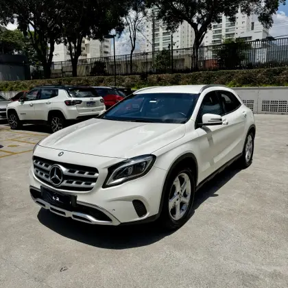 MERCEDES-BENZ GLA 200 1.6 CGI FLEX ADVANCE 7G-DCT