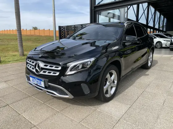 MERCEDES-BENZ GLA 200 1.6 CGI FLEX ADVANCE 7G-DCT MERCEDES-BENZ GLA 200 1.6 CGI FLEX ADVANCE 7G-DCT