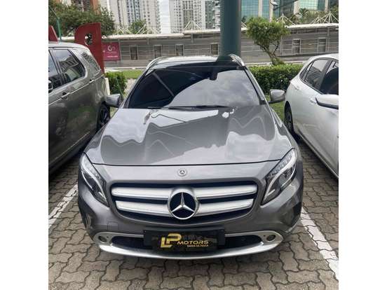 MERCEDES-BENZ-GLA 200-2017