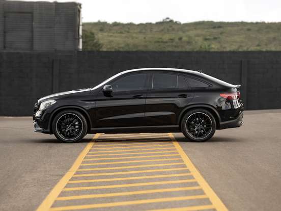 MERCEDES-BENZ-GLE 63 AMG-5.5 V8 TURBO GASOLINA COUPÉ 4MATIC 7G-TRONIC MERCEDES-BENZ-GLE 63 AMG-2017