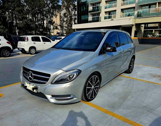 MERCEDES-BENZ B 200 1.6 SPORT TURBO GASOLINA 4P AUTOMÁTICO