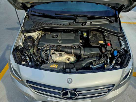 MERCEDES-BENZ-B 200-2012