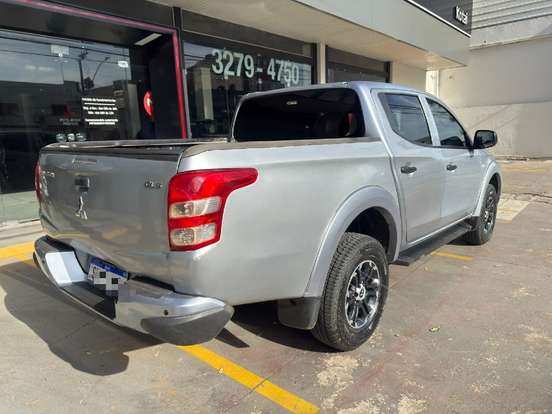 MITSUBISHI-L200 TRITON-2.4 16V TURBO DIESEL SAVANA GLS CD 4X4 AUTOMÁTICO MITSUBISHI-L200 TRITON-2023