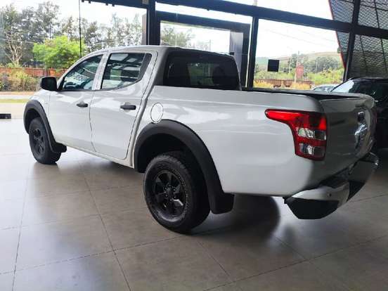 MITSUBISHI-L200 TRITON-2.4 16V TURBO DIESEL SPORT GLS CD 4P 4X4 AUTOMÁTICO MITSUBISHI-L200 TRITON-2019