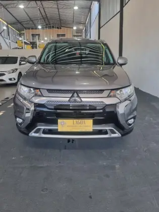 MITSUBISHI OUTLANDER 2.0 MIVEC GASOLINA HPE AUTOMÁTICO MITSUBISHI OUTLANDER 2.0 MIVEC GASOLINA HPE AUTOMÁTICO