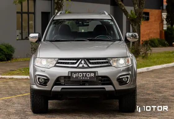 MITSUBISHI PAJERO 3.2 HPE 4X4 7 LUGARES 16V TURBO INTERCOOLER DIESEL 4P AUTOMÁTICO MITSUBISHI PAJERO 3.2 HPE 4X4 7 LUGARES 16V TURBO INTERCOOLER DIESEL 4P AUTOMÁTICO