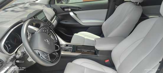 MITSUBISHI-ECLIPSE CROSS-2022