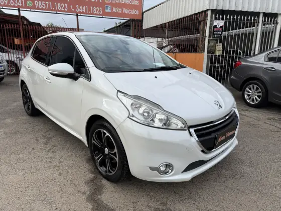 PEUGEOT 208 1.6 GRIFFE 16V FLEX 4P MANUAL PEUGEOT 208 1.6 GRIFFE 16V FLEX 4P MANUAL