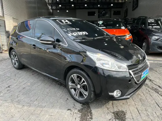 PEUGEOT 208 1.6 GRIFFE 16V FLEX 4P MANUAL PEUGEOT 208 1.6 GRIFFE 16V FLEX 4P MANUAL