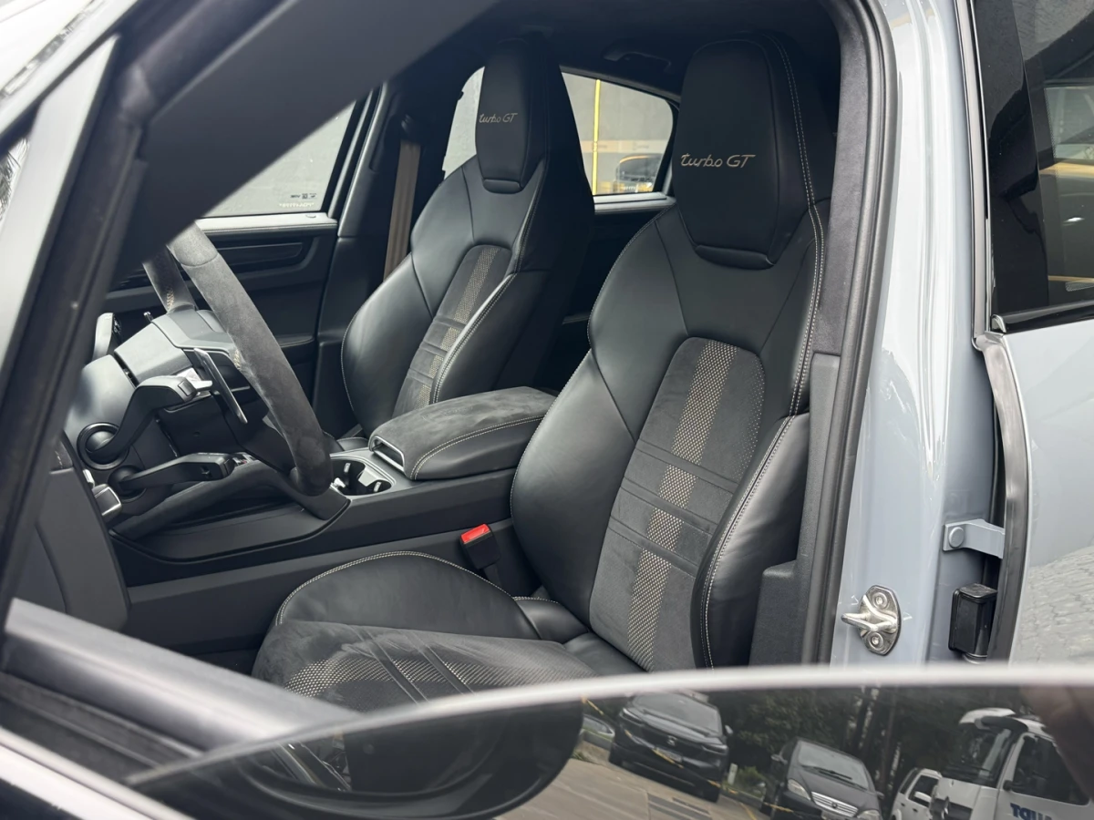 Porsche Cayenne — foto 9