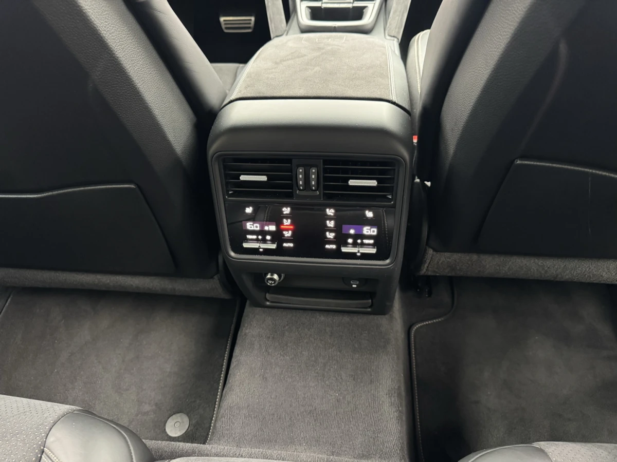 Porsche Cayenne — foto 15