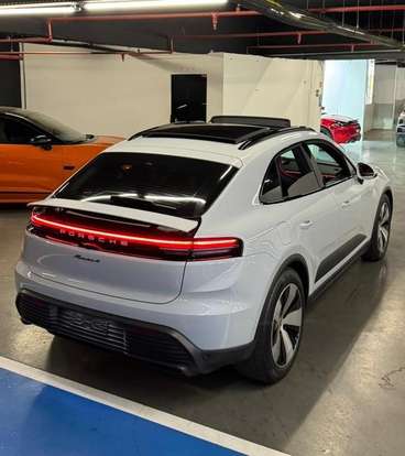 PORSCHE-MACAN-2025