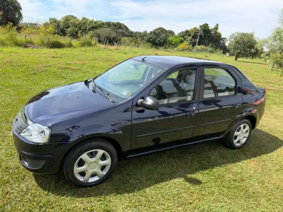 RENAULT LOGAN 1.0 EXPRESSION 16V FLEX 4P MANUAL RENAULT LOGAN 1.0 EXPRESSION 16V FLEX 4P MANUAL