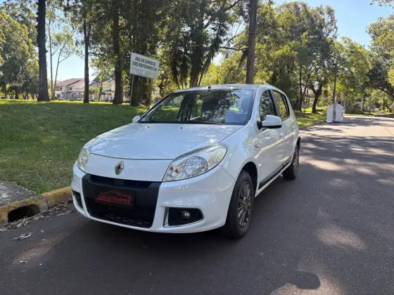RENAULT SANDERO 1.6 PRIVILÉGE 16V FLEX 4P MANUAL