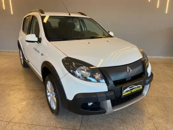 RENAULT SANDERO 1.6 STEPWAY 8V FLEX 4P MANUAL RENAULT SANDERO 1.6 STEPWAY 8V FLEX 4P MANUAL