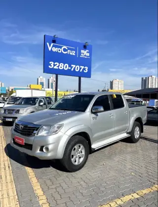 TOYOTA HILUX 2.7 SRV 4X4 CD 16V FLEX 4P AUTOMÁTICO TOYOTA HILUX 2.7 SRV 4X4 CD 16V FLEX 4P AUTOMÁTICO
