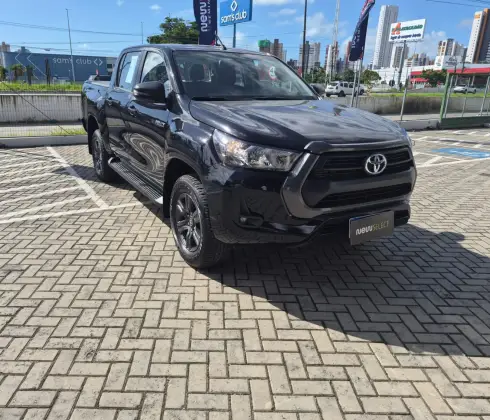 TOYOTA HILUX 2.8 D-4D TURBO DIESEL CD SR 4X4 AUTOMÁTICO